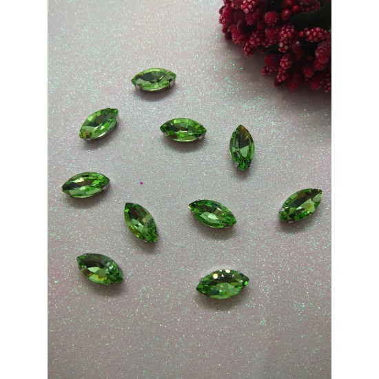 Стразы в цапах "Листик" цв. светло-зеленый, цена за 1 шт